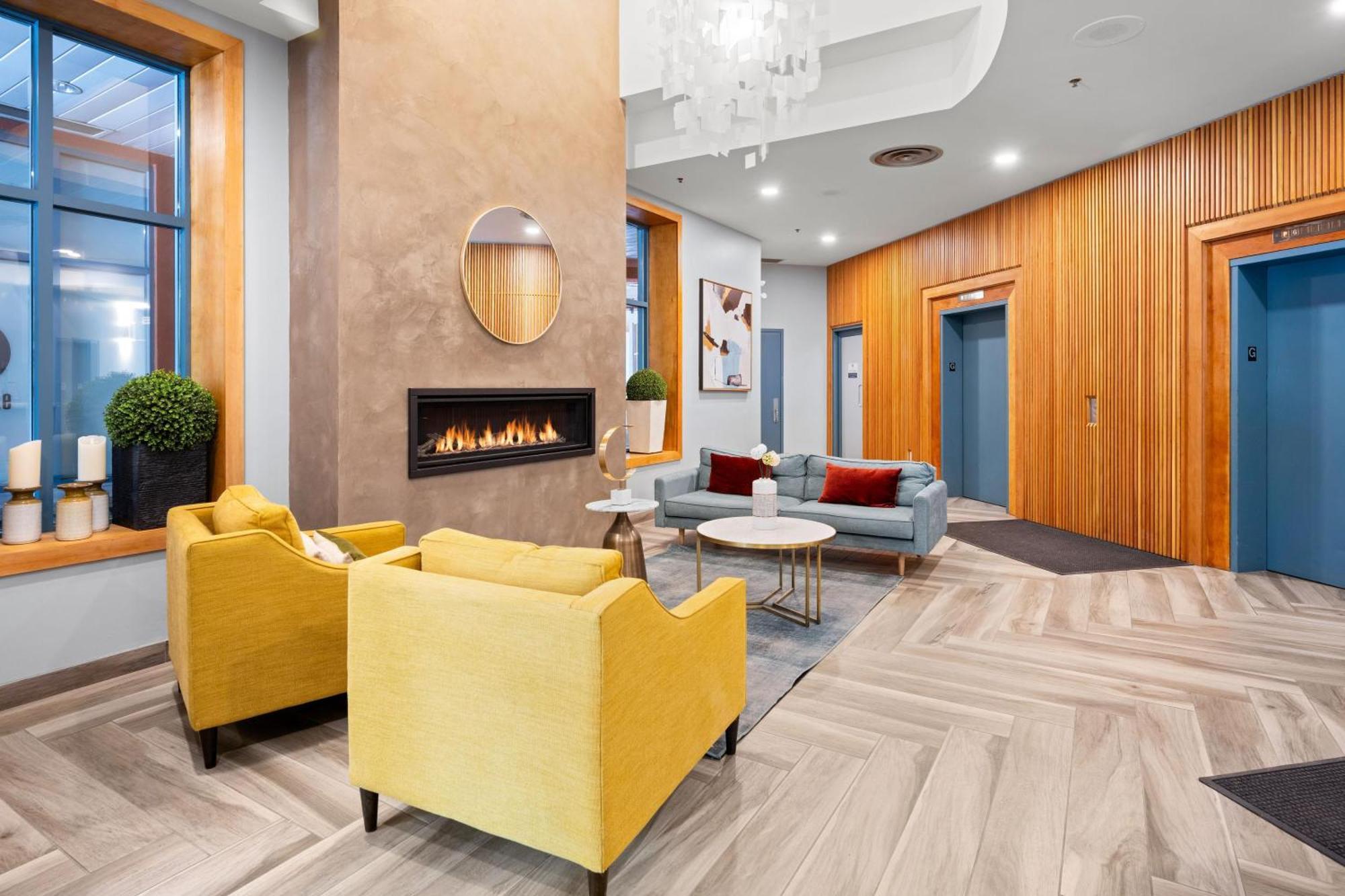 Alpenglow Lodge Family Studio With Murphy Bed By Mva Whistler Bagian luar foto